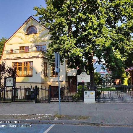 Willa Pod Debami Świnoujście Buitenkant foto